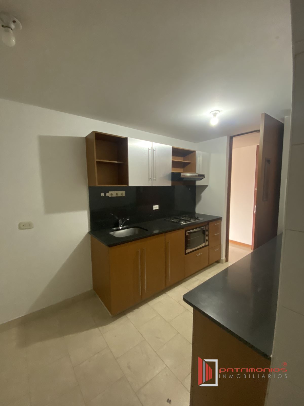 Apartamento en venta en Lagos De Cordoba, Bogotá · foto 15 de 23