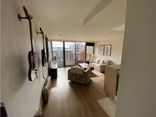 Apartamento de 2 alcobas en venta en Cedritos, Bogotá, 79 m² · foto 2 de 17