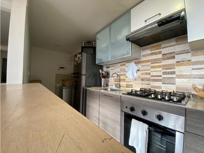 Apartamento de 2 alcobas en venta en Cedritos, Bogotá, 79 m² · foto 5 de 17