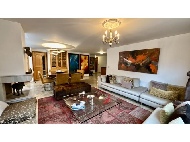 Apartamento de 3 alcobas en venta en Santa Barbara, Bogotá, 160 m² · foto 4 de 17