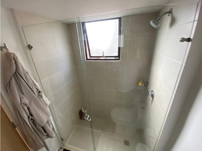 Apartamento de 2 alcobas en venta en Cedritos, Bogotá, 79 m² · foto 11 de 17