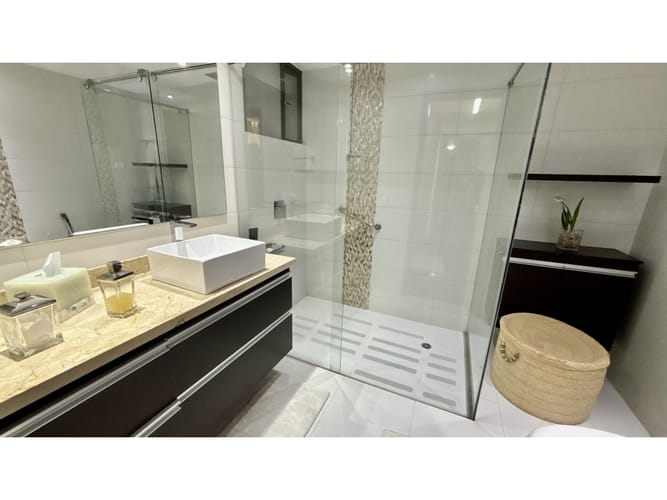 Apartamento de 3 alcobas en venta en Santa Barbara, Bogotá, 160 m² · foto 10 de 17