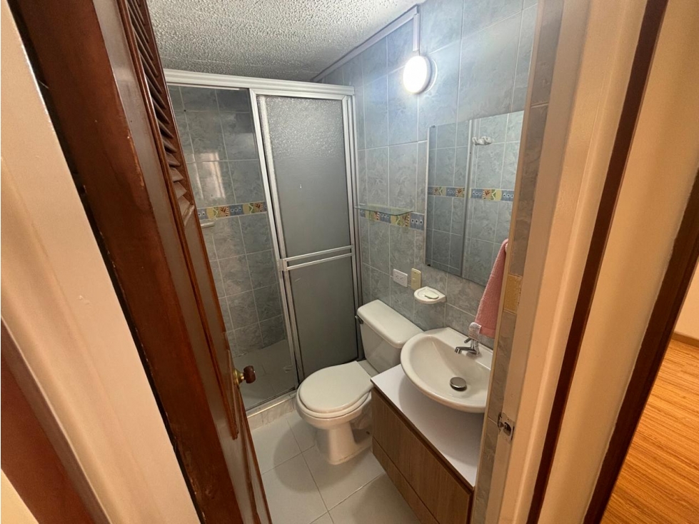 Apartamento en venta en Pinos De Lombardia, Bogotá · foto 8 de 16