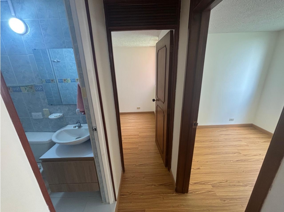 Apartamento en venta en Pinos De Lombardia, Bogotá · foto 9 de 16