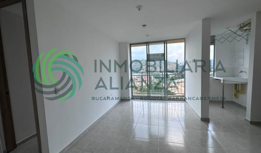 Apartamento de 3 alcobas en arriendo en Altos Del San Antonio Del Carrizal, Girón, 54 m² · foto 3 de 16