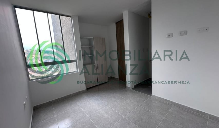 Apartamento de 3 alcobas en arriendo en Altos Del San Antonio Del Carrizal, Girón, 54 m² · foto 11 de 16