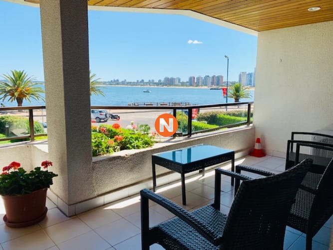 Hermoso apartamento en primera línea ubicado en el Puerto · Foto 7