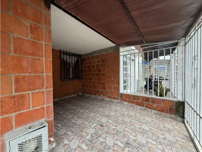 Casa de 3 alcobas en venta en Bolo - La Italia, Palmira, 72 m² · foto 2 de 16
