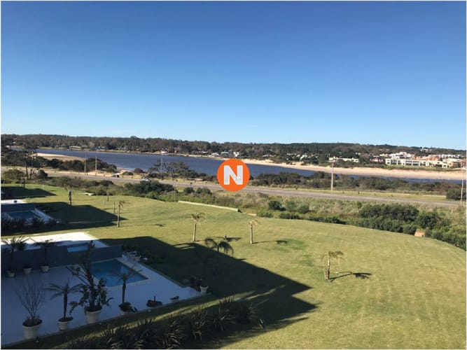 Apartamento en Venta y Alquiler, Brava, Punta del Este, 3 Dormitorios. · Foto 2