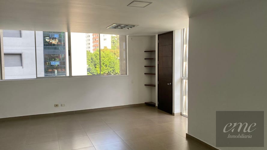 Oficina en arriendo en Los Balsos, Medellín, 54 m² · foto 5 de 10
