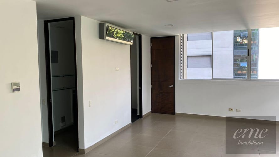 Oficina en arriendo en Los Balsos, Medellín, 54 m² · foto 6 de 10