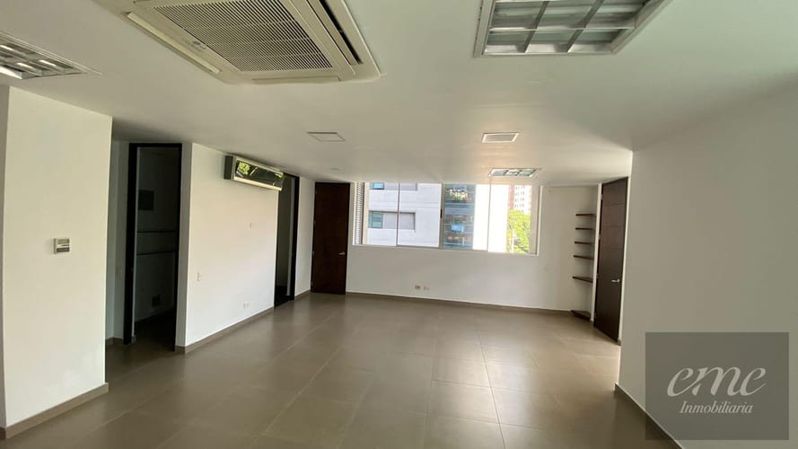 Oficina en arriendo en Los Balsos, Medellín, 54 m² · foto 10 de 10