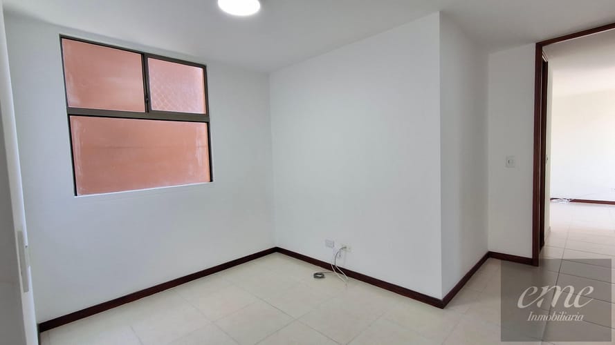Apartamento de 4 alcobas en arriendo en El Poblado, Medellín, 117 m² · foto 12 de 18