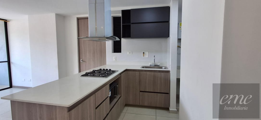 Apartamento de 3 alcobas en arriendo en Rincon Santo, Bello, 68 m² · foto 4 de 11