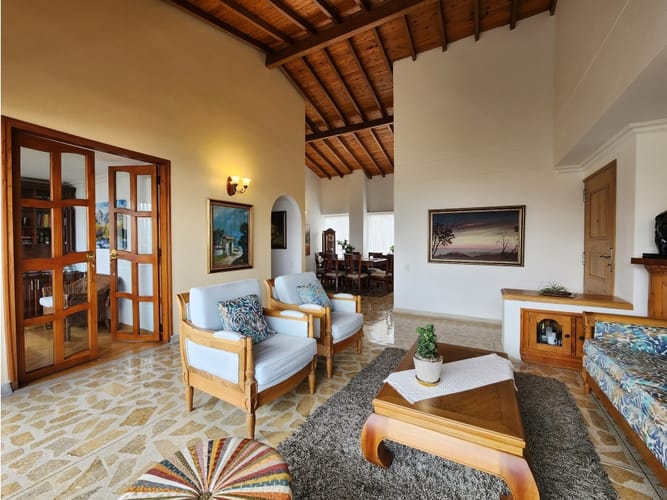 Apartamento de 3 alcobas en venta en San Lucas, Medellín, 190 m² · foto 2 de 24