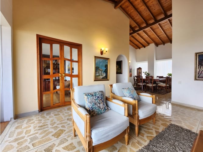 Apartamento de 3 alcobas en venta en San Lucas, Medellín, 190 m² · foto 5 de 24