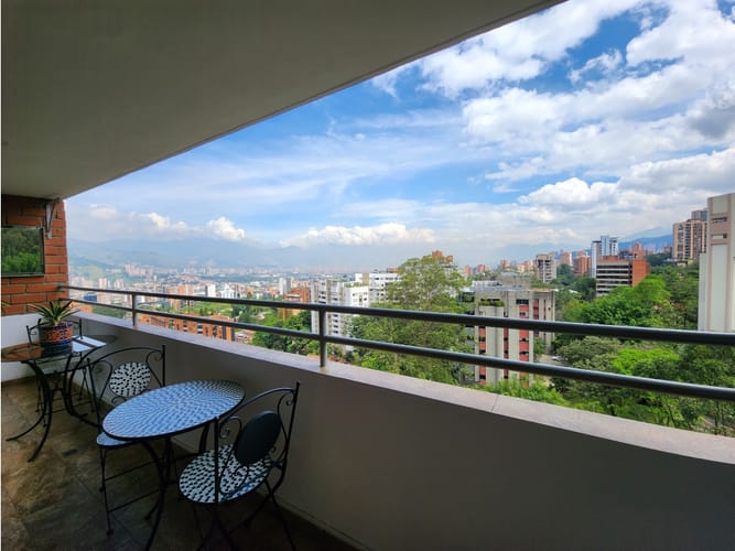Apartamento de 3 alcobas en venta en San Lucas, Medellín, 190 m² · foto 8 de 24