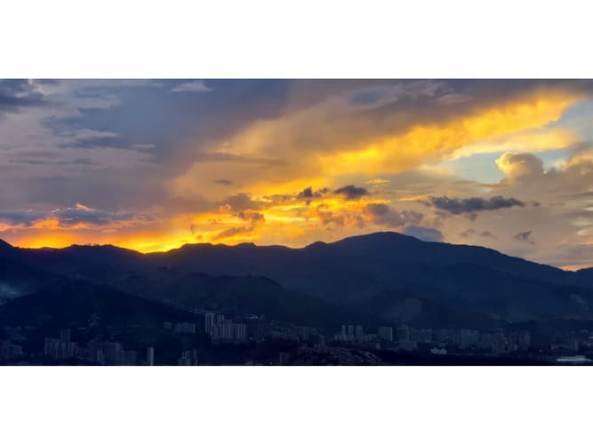 Apartamento de 3 alcobas en venta en San Lucas, Medellín, 190 m² · foto 9 de 24