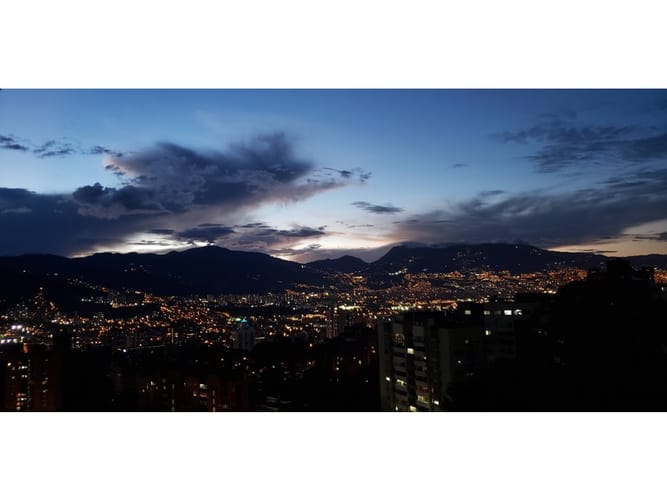 Apartamento de 3 alcobas en venta en San Lucas, Medellín, 190 m² · foto 10 de 24