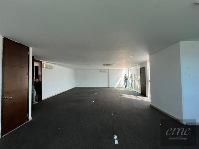 Oficina en arriendo en Los Balsos, Medellín, 83 m² · foto 4 de 4