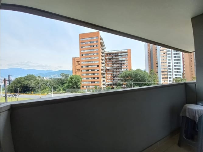 Apartaestudio en venta en El Poblado, Envigado, 60 m² · foto 9 de 24