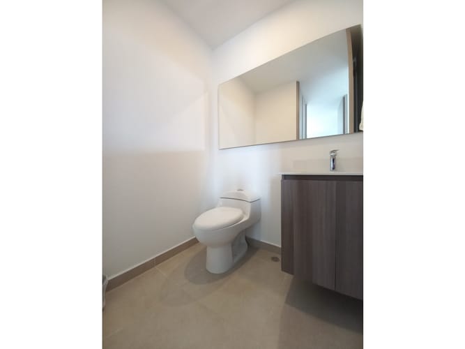 Apartaestudio en venta en El Poblado, Envigado, 60 m² · foto 11 de 24