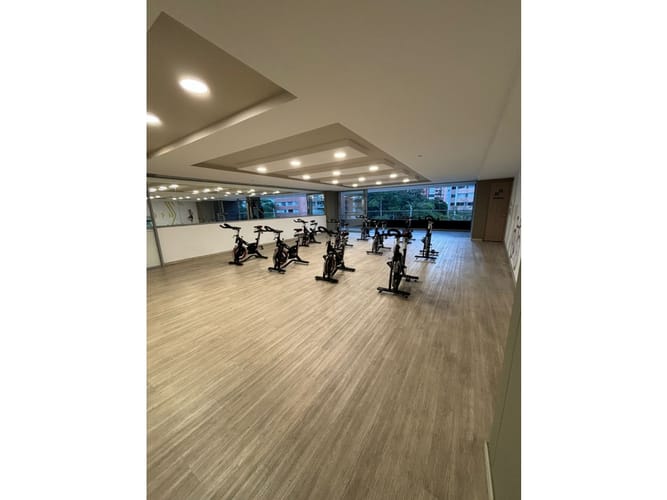 Apartaestudio en venta en El Poblado, Envigado, 60 m² · foto 16 de 24