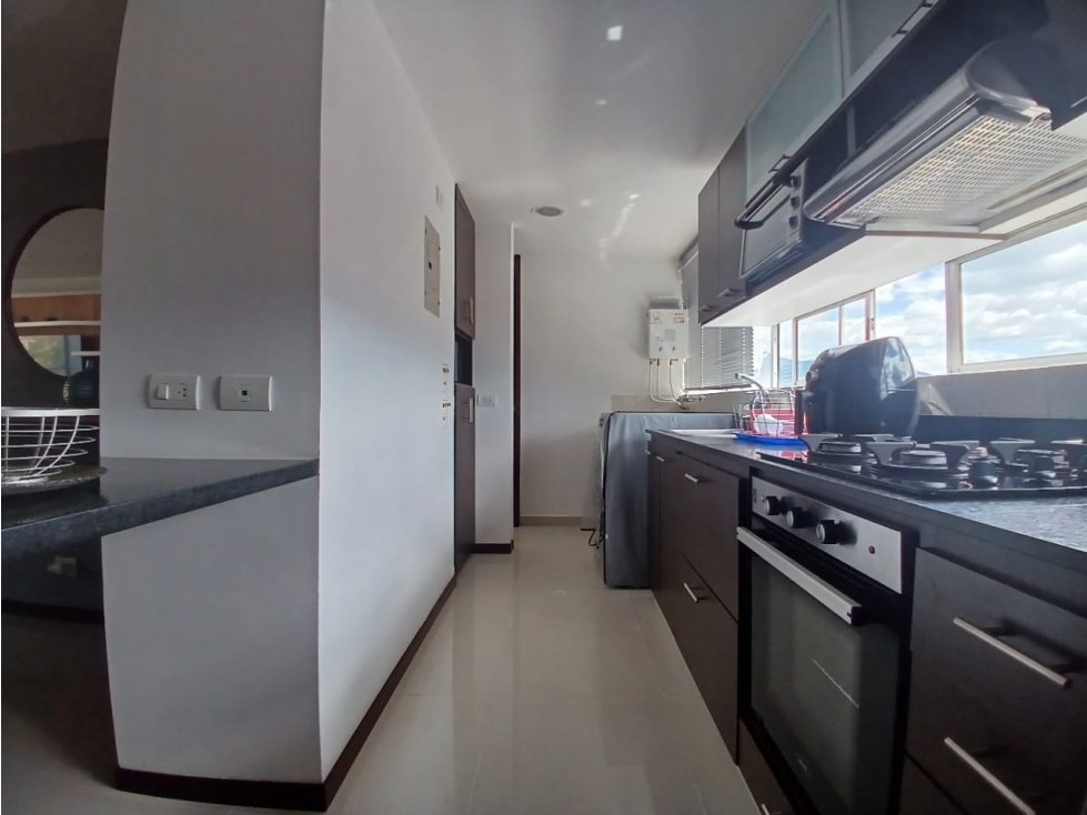 Apartamento de 4 alcobas en arriendo en Los Balsos, Medellín, 118 m² · foto 5 de 22