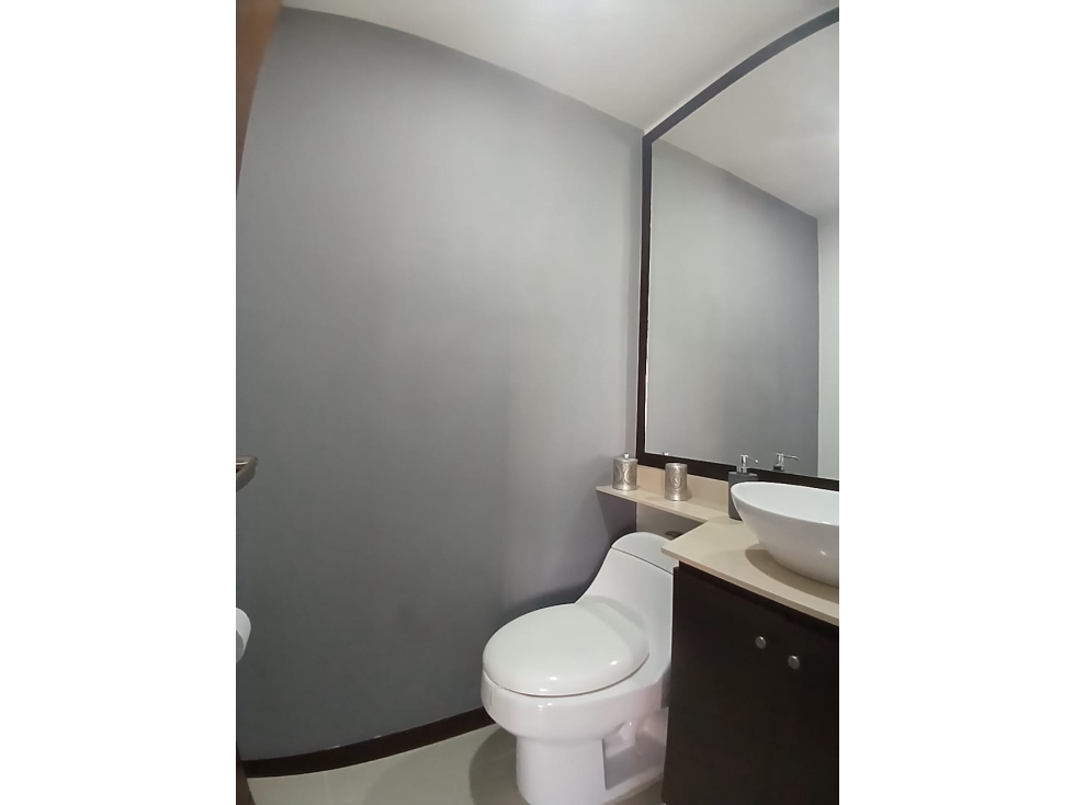 Apartamento de 4 alcobas en arriendo en Los Balsos, Medellín, 118 m² · foto 9 de 22