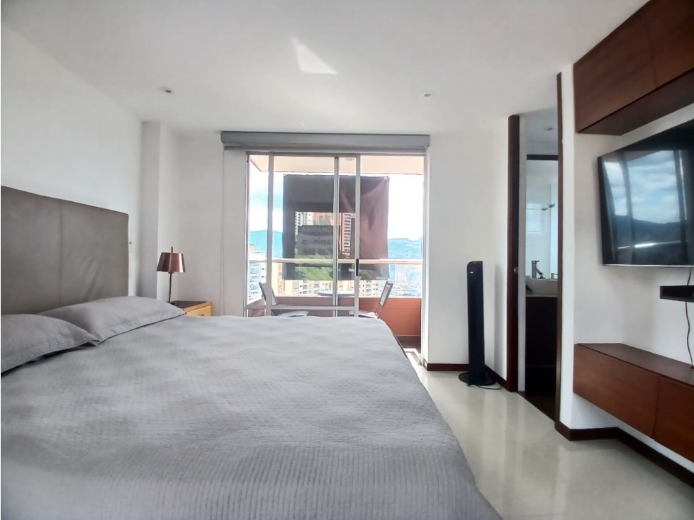 Apartamento de 4 alcobas en arriendo en Los Balsos, Medellín, 118 m² · foto 13 de 22
