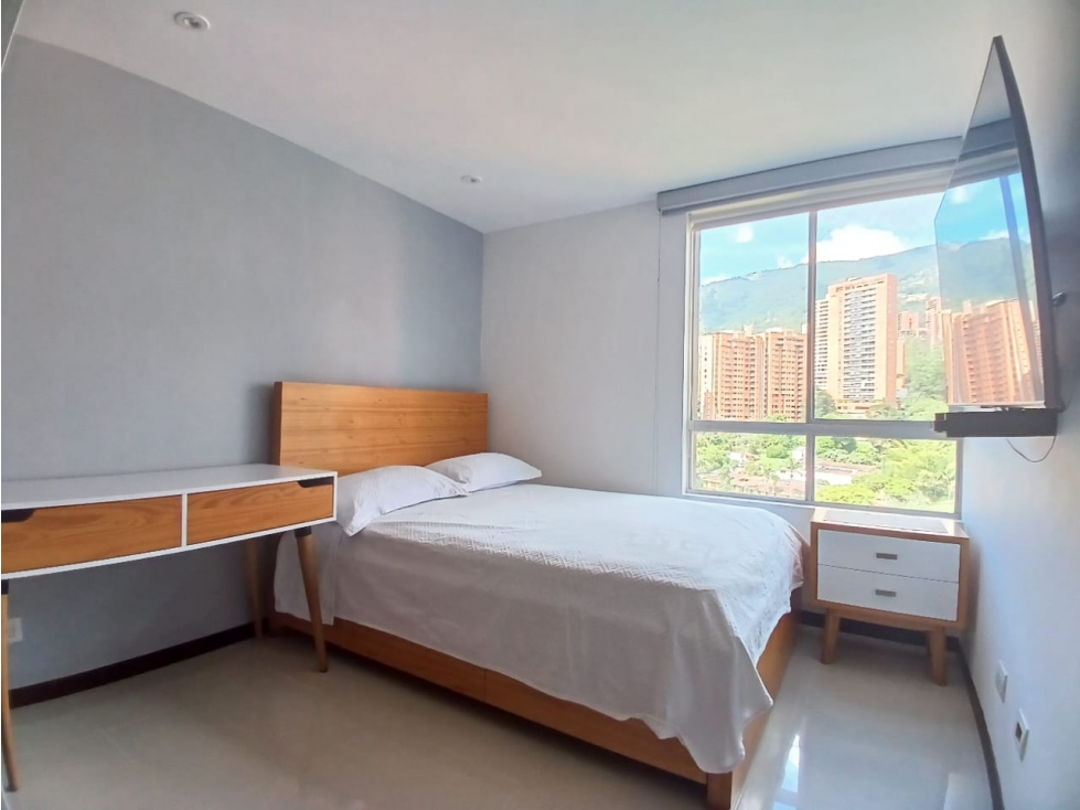 Apartamento de 4 alcobas en arriendo en Los Balsos, Medellín, 118 m² · foto 17 de 22