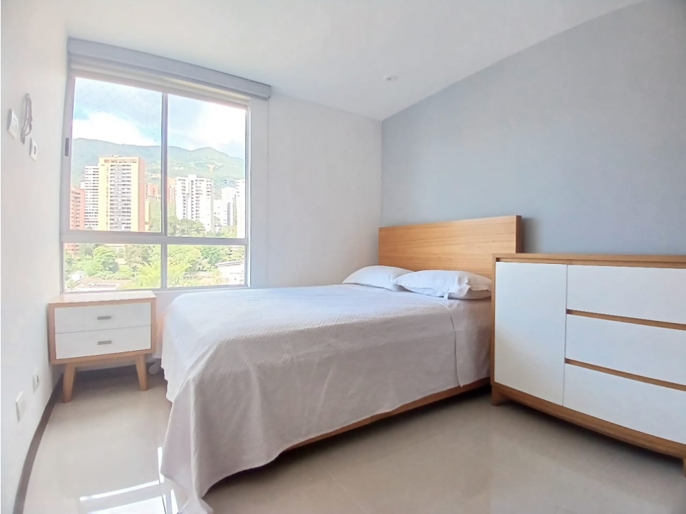 Apartamento de 4 alcobas en arriendo en Los Balsos, Medellín, 118 m² · foto 20 de 22