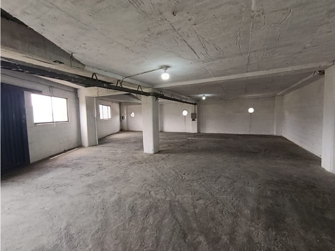 Bodega en venta en Tenche, Medellín, 865 m² · foto 5 de 14