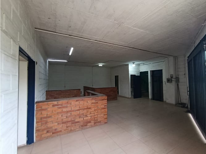 Bodega en venta en Tenche, Medellín, 865 m² · foto 8 de 14