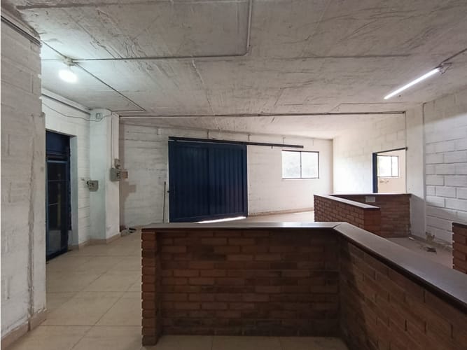 Bodega en venta en Tenche, Medellín, 865 m² · foto 9 de 14