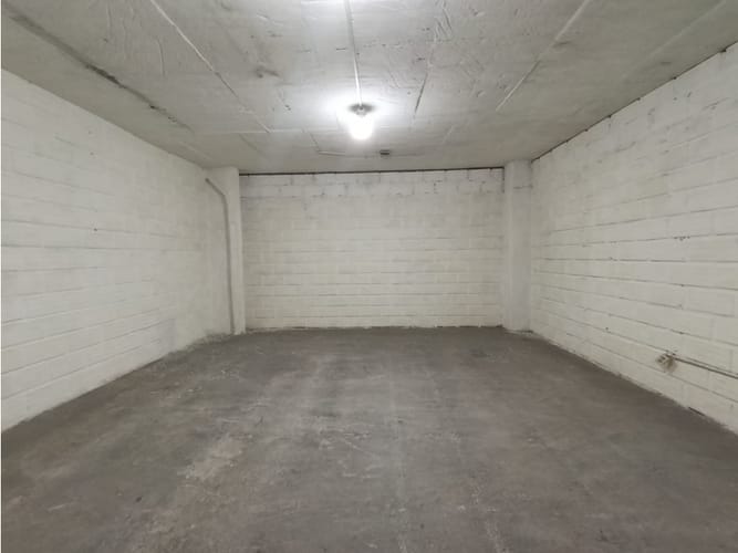Bodega en venta en Tenche, Medellín, 865 m² · foto 11 de 14