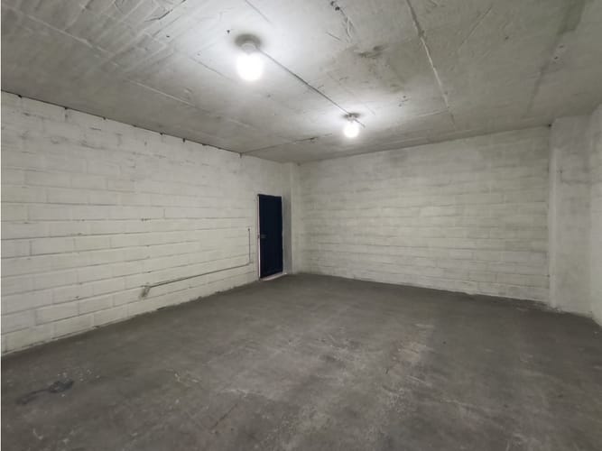 Bodega en venta en Tenche, Medellín, 865 m² · foto 12 de 14