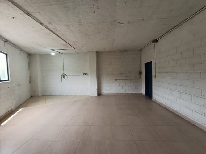 Bodega en venta en Tenche, Medellín, 865 m² · foto 14 de 14