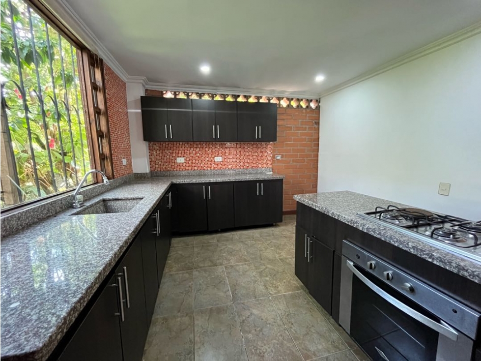 Casa en arriendo en Conjunto Residencial Isla Fuerta, Envigado · foto 15 de 24