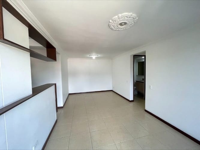 Apartamento de 3 alcobas en arriendo en Las Violetas, Medellín, 75 m² · foto 4 de 16