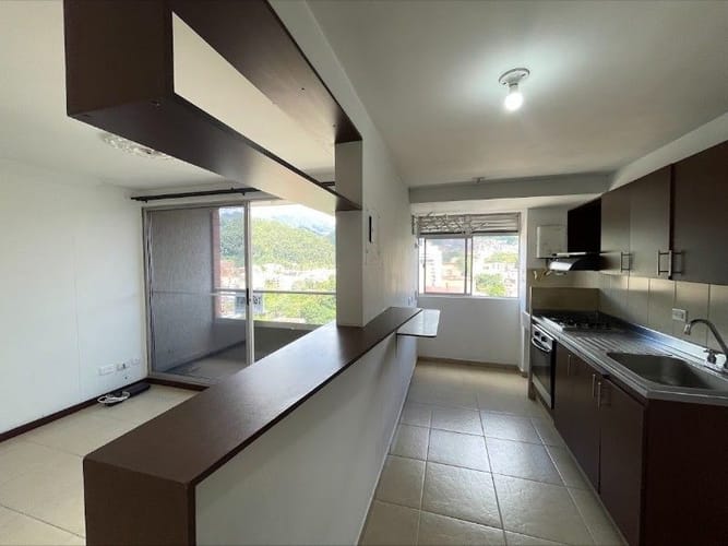 Apartamento de 3 alcobas en arriendo en Las Violetas, Medellín, 75 m² · foto 5 de 16