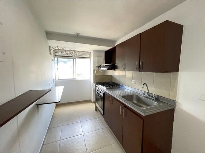 Apartamento de 3 alcobas en arriendo en Las Violetas, Medellín, 75 m² · foto 6 de 16
