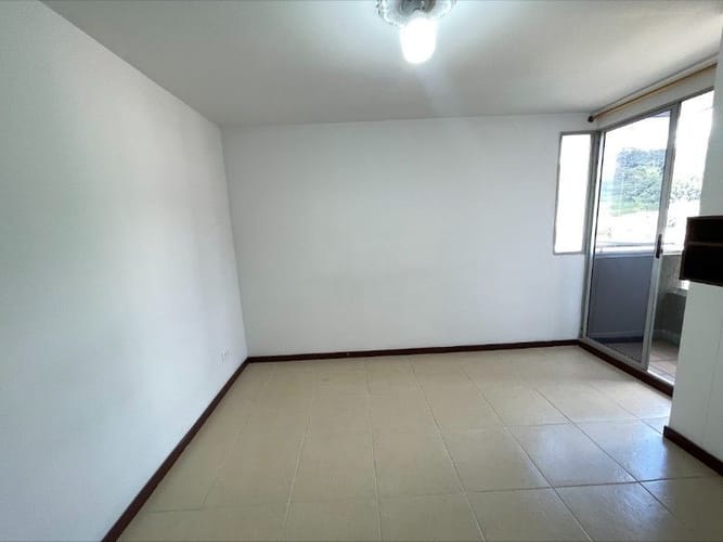 Apartamento de 3 alcobas en arriendo en Las Violetas, Medellín, 75 m² · foto 7 de 16