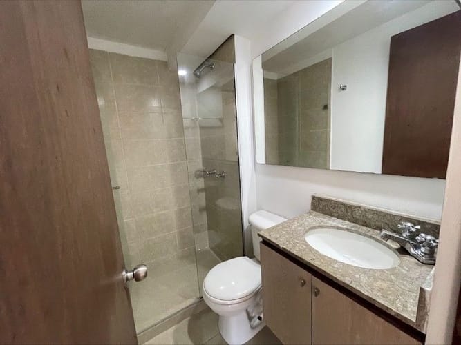 Apartamento de 3 alcobas en arriendo en Las Violetas, Medellín, 75 m² · foto 13 de 16