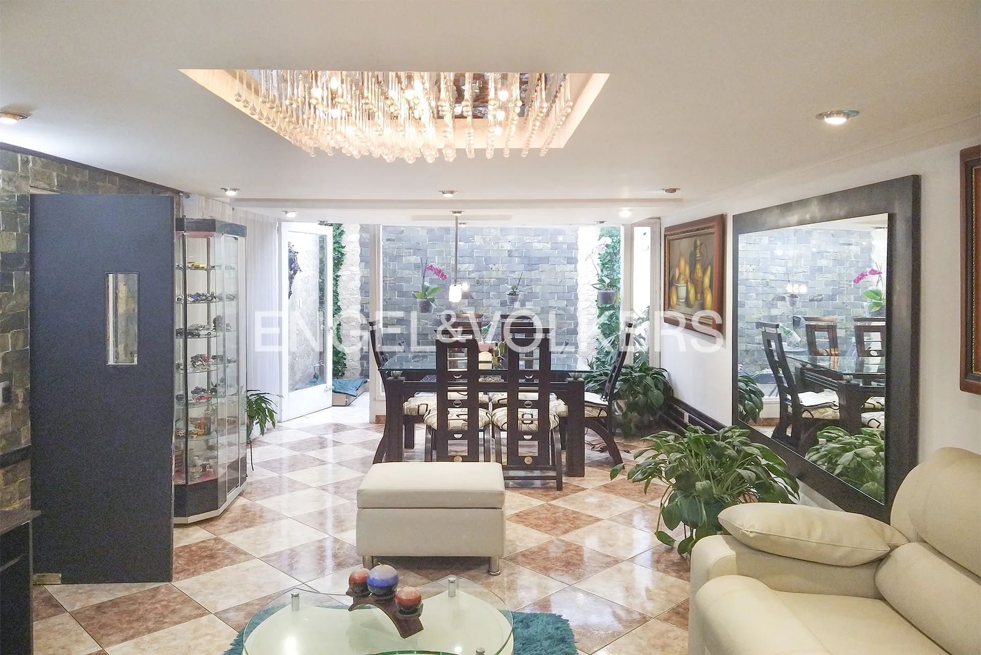 Casa en venta en Alhambra, Bogotá · foto 2 de 16