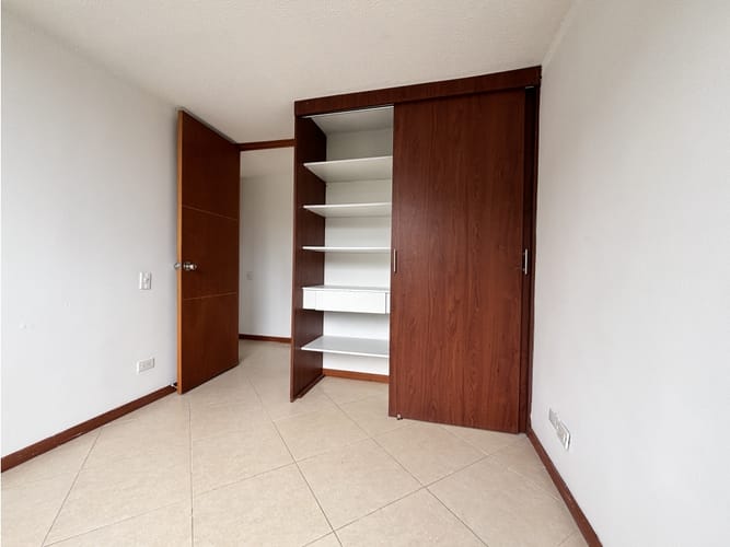 Apartamento de 2 alcobas en arriendo en El Poblado, Medellín, 55 m² · foto 9 de 10
