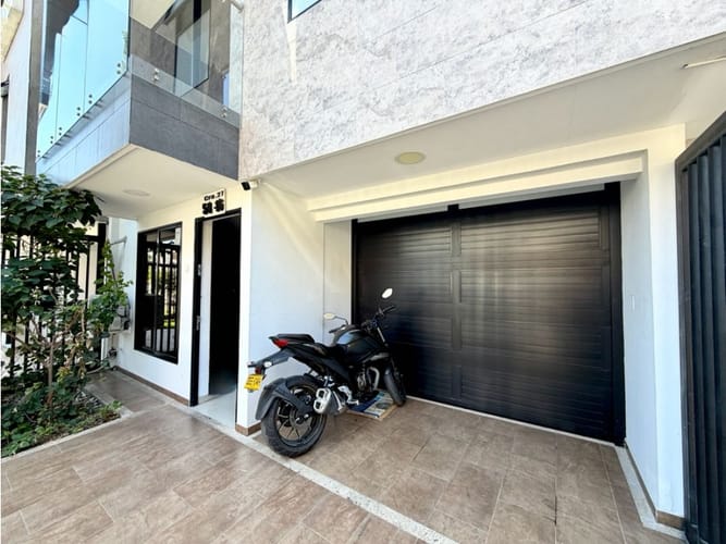 Casa de 6 alcobas en venta en Las Mercedes, Palmira, 300 m² · foto 2 de 20