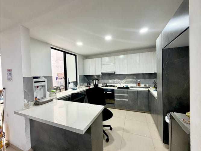Casa de 6 alcobas en venta en Las Mercedes, Palmira, 300 m² · foto 4 de 20