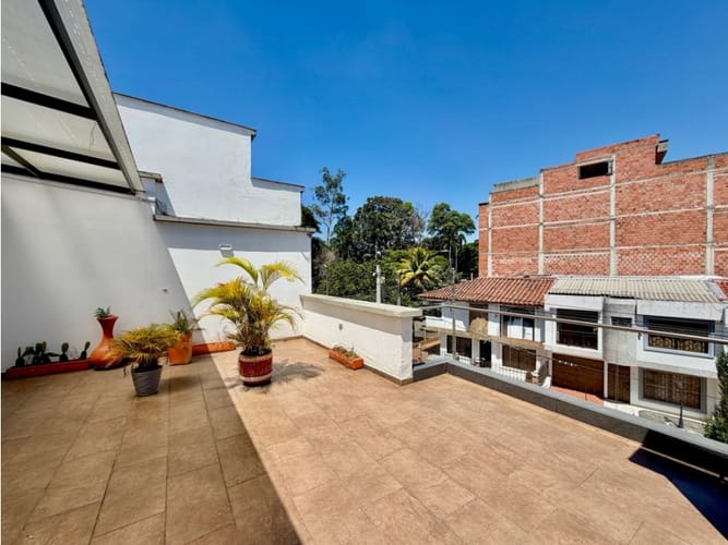 Casa de 6 alcobas en venta en Las Mercedes, Palmira, 300 m² · foto 19 de 20
