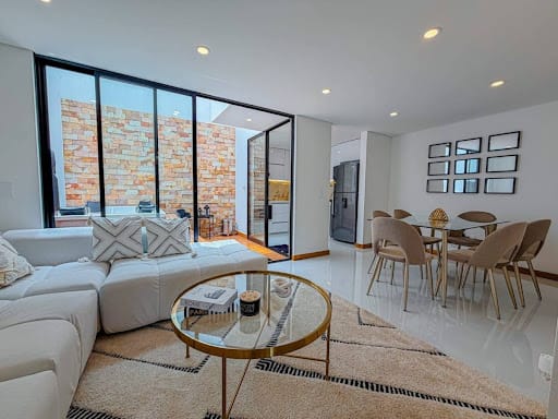 Casa de 3 alcobas en arriendo en San Nicolas, La Ceja, 124 m² · foto 2 de 18